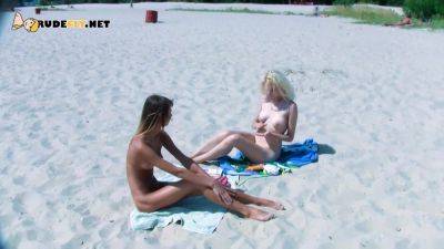 Young nudist fresh hotties caught on a hidden camera - hclips.com